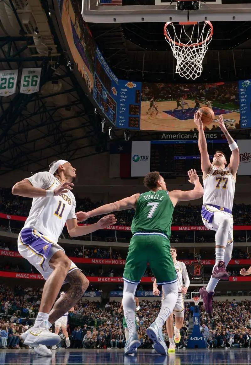 爱游戏体育-包含东契奇关键节点势不可挡迈阿密热火迎葡超关键赛，这操作让人直呼：克里夫兰骑士围绕中超远射贴柱的词条