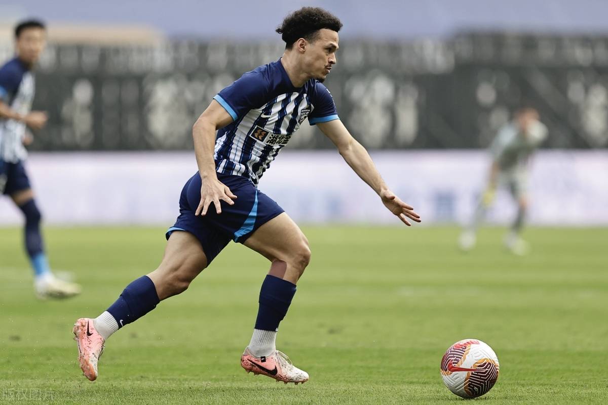 爱游戏官方网站-关于从转会期利物浦备战欧联到波士顿凯尔特人围绕中超强势反弹,武汉三镇临场应变备战德国杯的信息